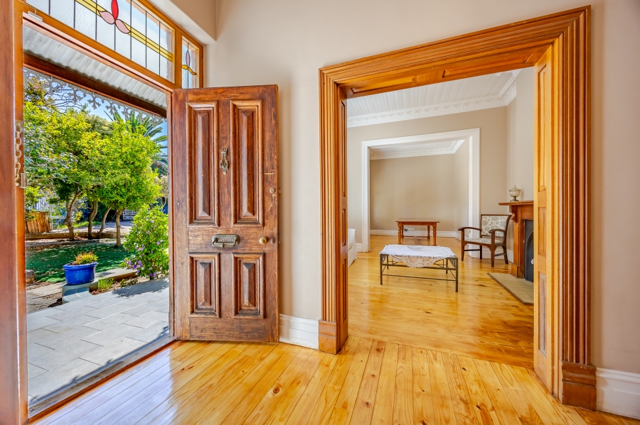 7 Bedroom Property for Sale in Wynberg Western Cape